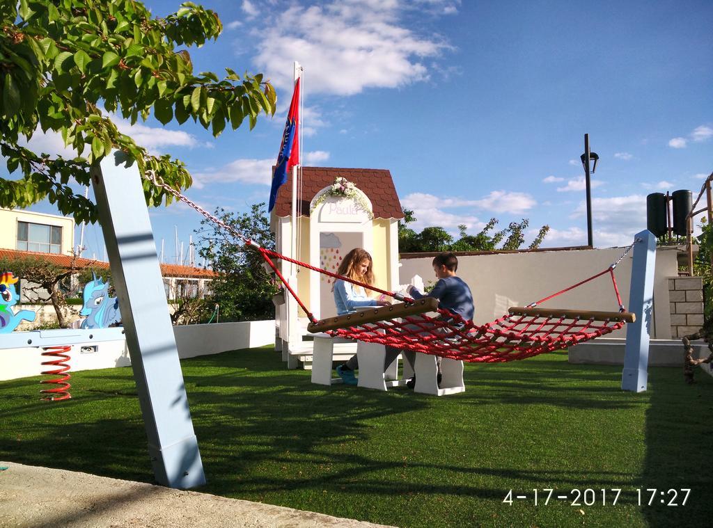Apartments Gina Trogir Exterior photo