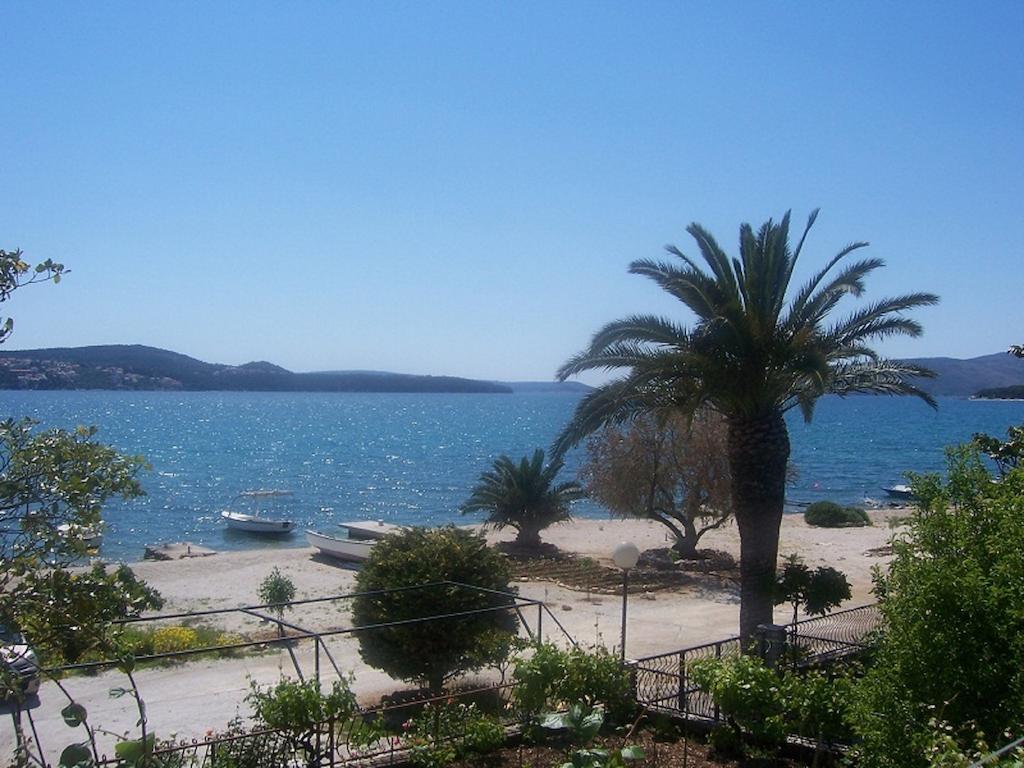 Apartments Gina Trogir Exterior photo