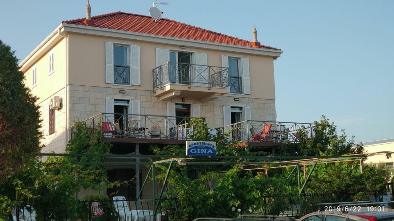 Apartments Gina Trogir Exterior photo